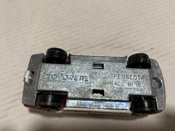 Peugeot 405 MI 16 Majorette 1/62 – Image 4