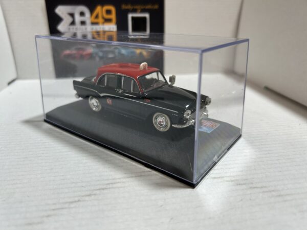 Simca Aronde Taxi G7 1/43 – Image 3