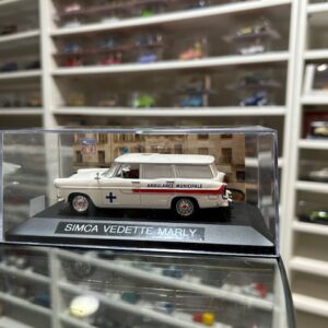 Simca Vedette Marly Ambulance 1/43