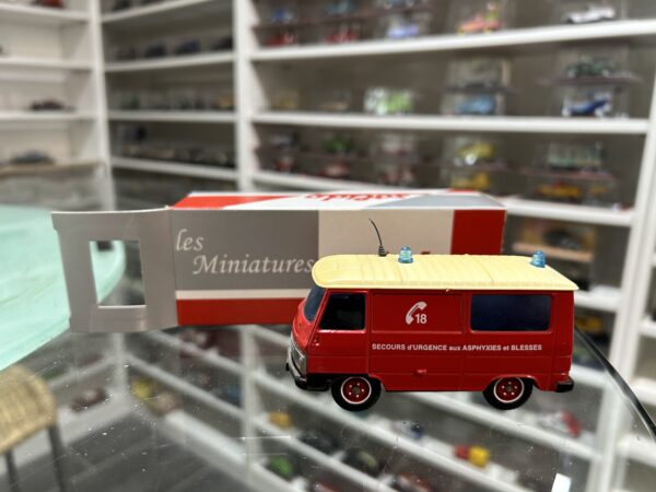 Peugeot Pompiers J9 Solido 1/43