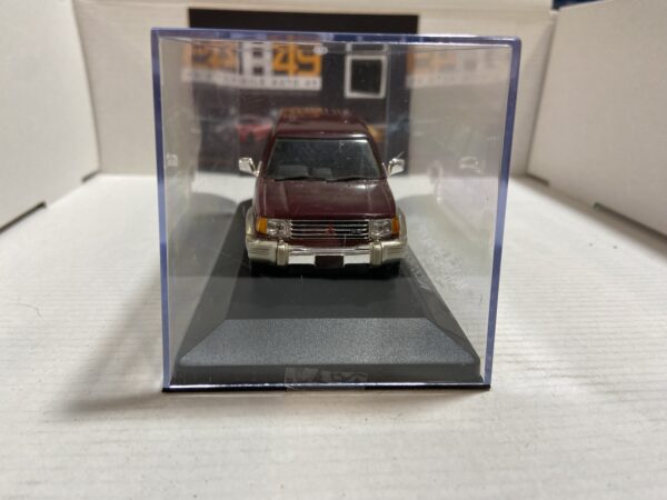Mitsubishi Pajero 1997 1/43 – Image 2
