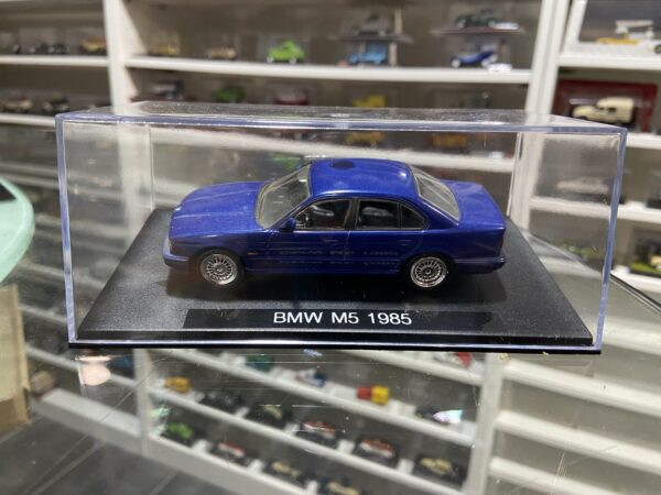 BMW M5 1985 1/43
