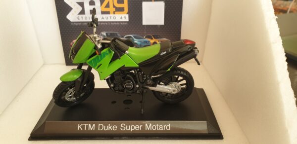 KTM Duke Super Motard 1/18