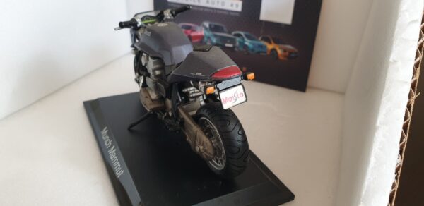Munch Mammut 1/18 Maisto – Image 3