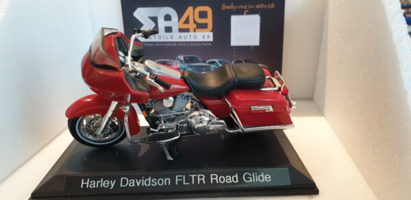 Harley Davidson FLTR Road Glide Maisto 1/18