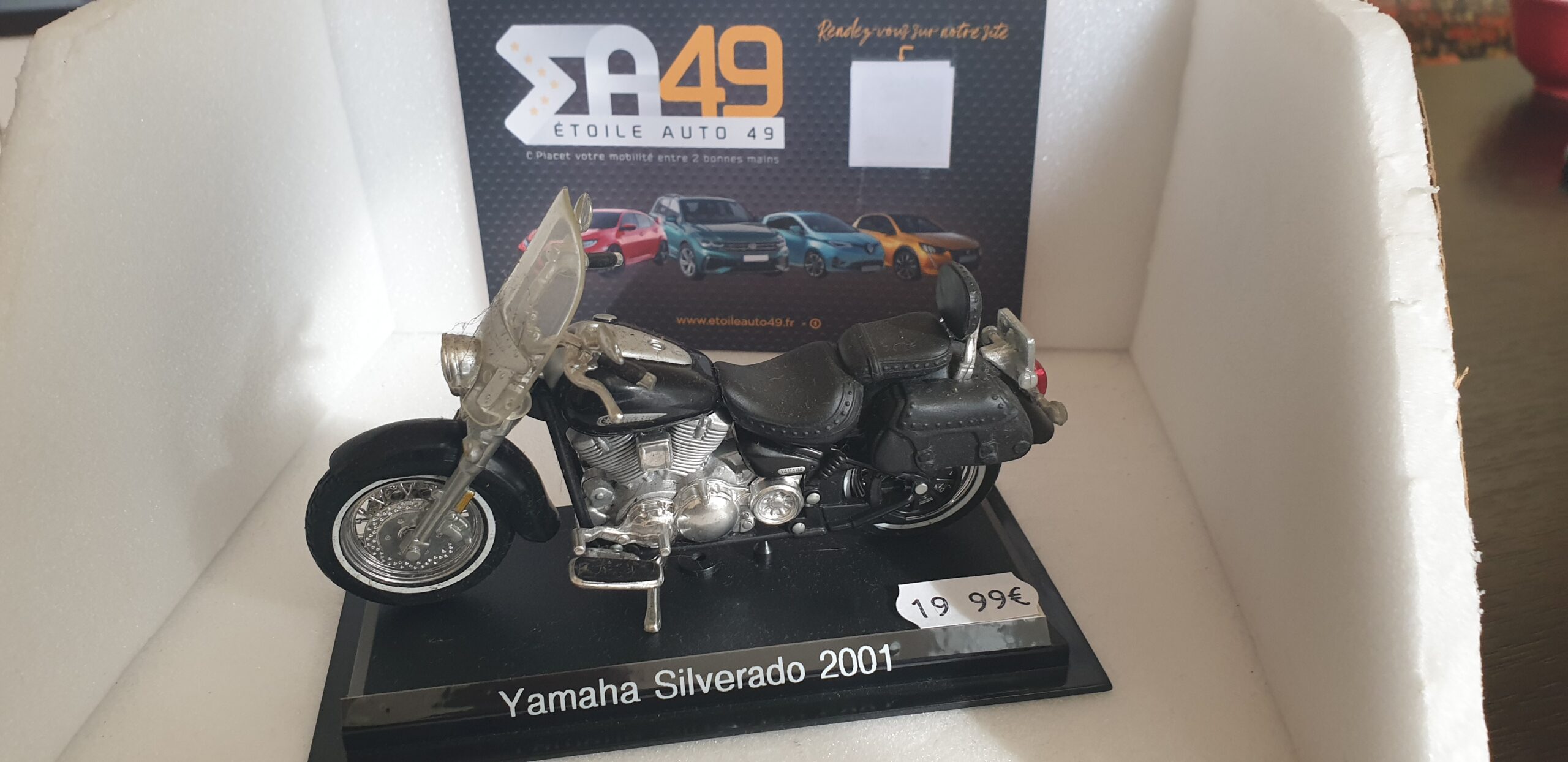 Yamaha Silverado 2001 1/18