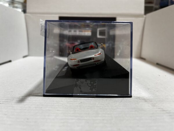 BMW Z8 gris clair (2003) 1/43 – Image 5
