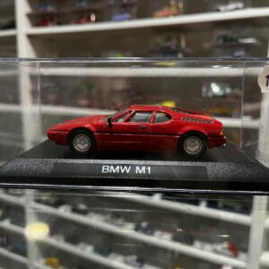 BMW M1 rouge 1/43