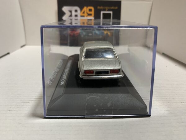 Peugeot 504 Coupé V6 1/43 – Image 3