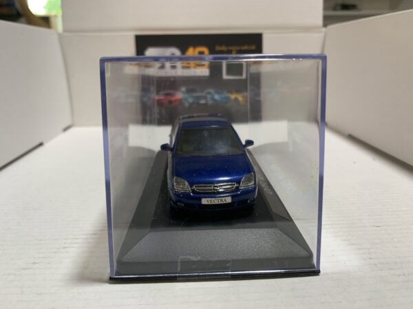 Opel Vectra Bleue Nuit 1/43 – Image 2