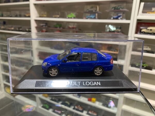 Renault Logan bleu 1/43