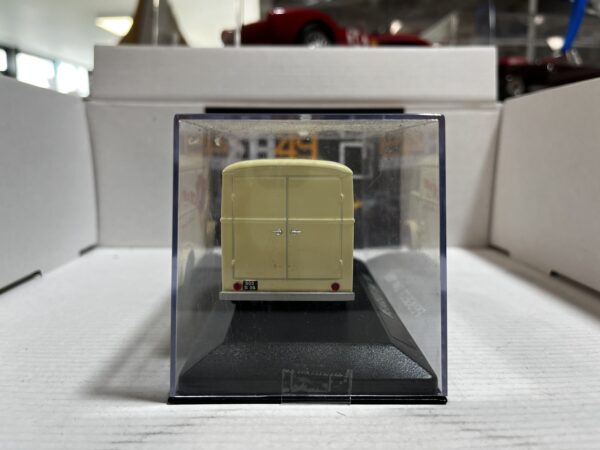 Peugeot Q3 A La vache qui rit 1948 1/43 – Image 3
