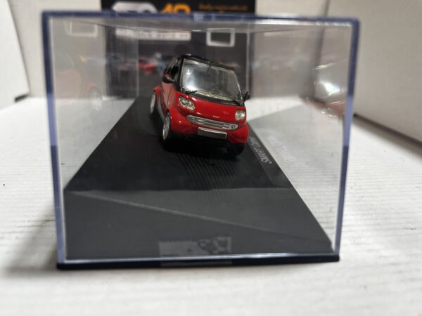 Smart Cabrio Rouge et Noire 1/43 – Image 2