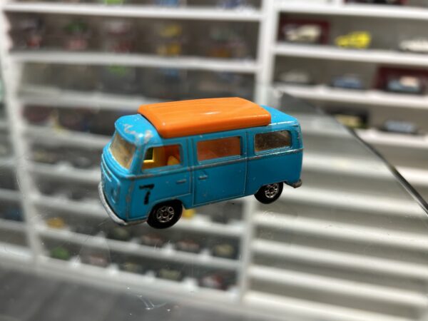 Matchbox Volkswagen Camper R séries N°23