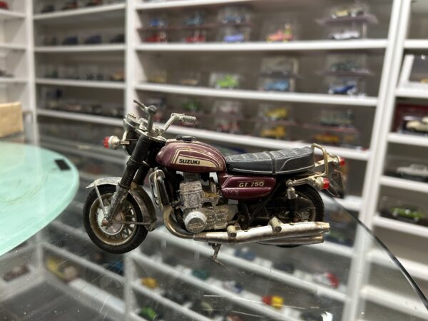Suzuki GT 750 Polistil 1/15