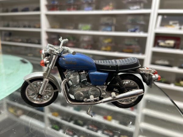 MS 111 Norton 750 Commando Polistil 1/15