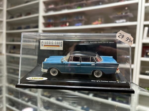 Mercedes Benz 220 SE Saloon Limited Edition of 1488 1/43