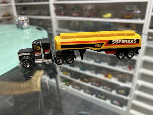 Matchbox Convoy CY5 Petrolier SUPERGAZ 1/87