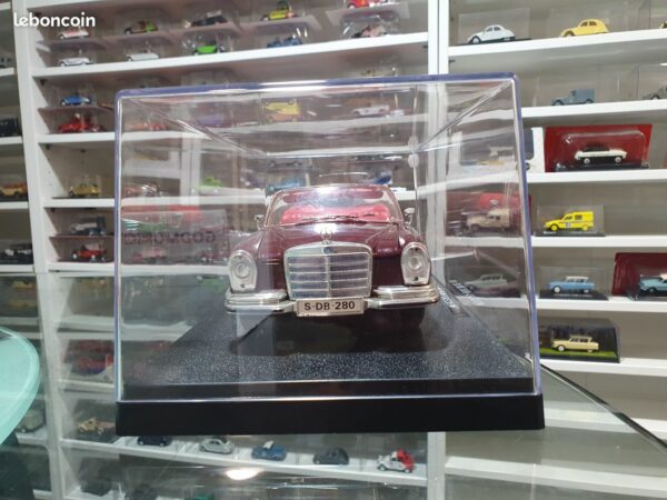 Mercedes-Benz 280 SE 1/18 – Image 4