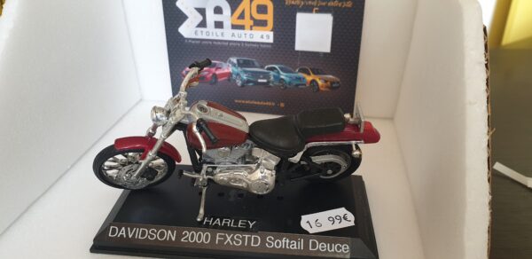 Harley Davidson 2000 FXSTD Softail Deuce 1/18