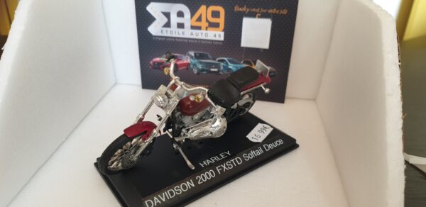 Harley Davidson 2000 FXSTD Softail Deuce 1/18 – Image 2