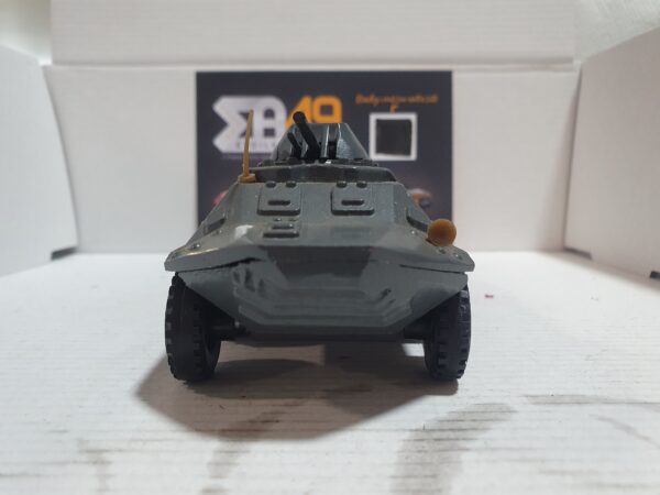 Tank soviétique BTR-60PB blindé 1990 – Image 3