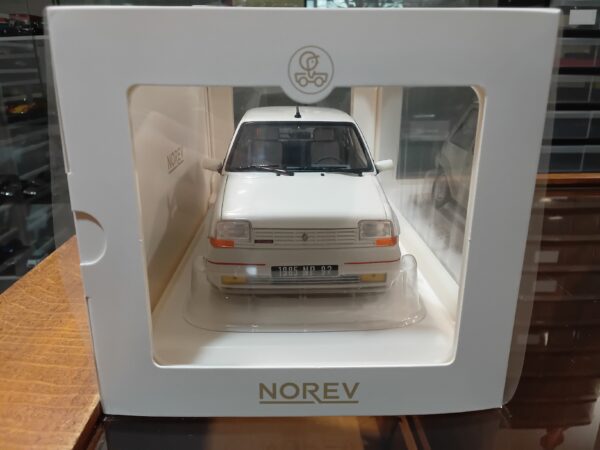 Renault Supercinq GT Turbo Ph1 1985 Givre nacré 1/18 – Image 2