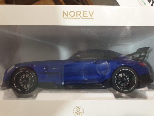Mercedes-AMG GT Série Noire 2021 Bleu Métallique 1/18 Norev – Image 5