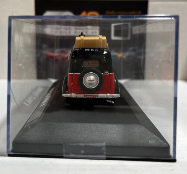 Panhard Dyna X Rouge et Noir 1/43 – Image 3