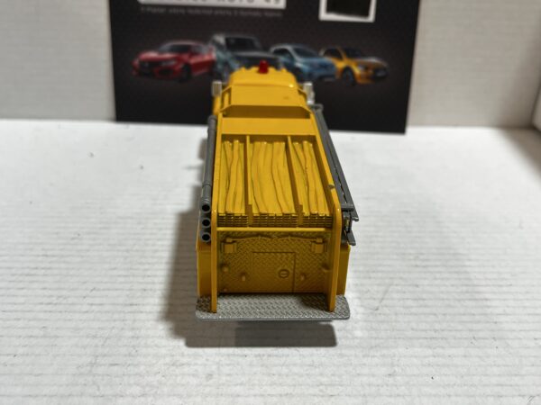 Mack Pompiers Engine 4 Solido 1/60 – Image 3