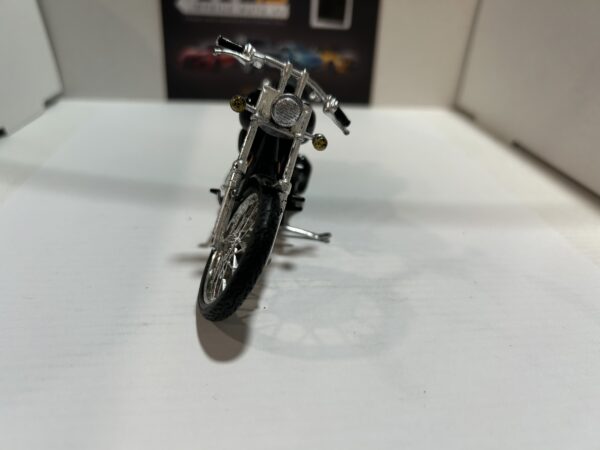 Harley Davidson FXSTB Night Train 2000 Maisto 1/18 – Image 2