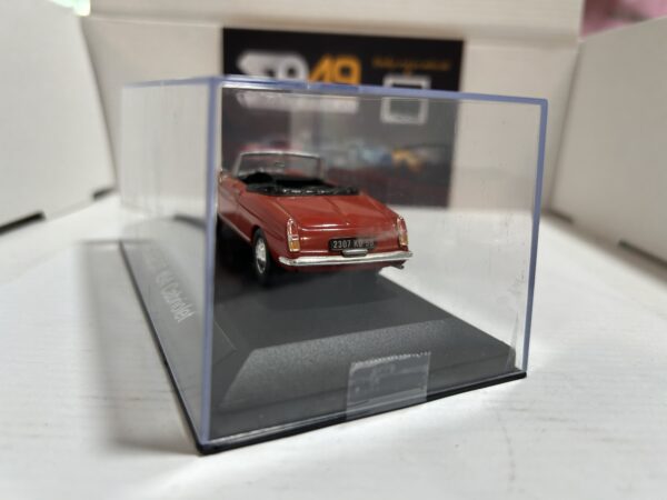 Peugeot 404 Cabriolet Rouge 1/43 – Image 3
