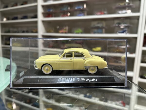 Renault Fregate Jaune 1/43