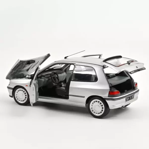 Renault Clio 16S 1992 Gris Iceberg 1/18 – Image 3