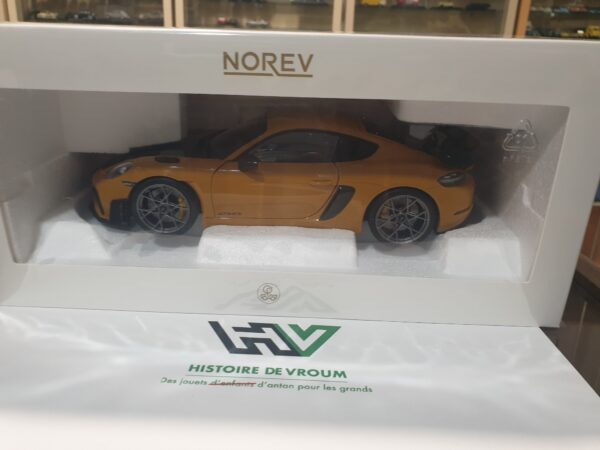 Porsche Cayman GT4 RS avec pack Weissach 2023 Jaune Bahama 1/18