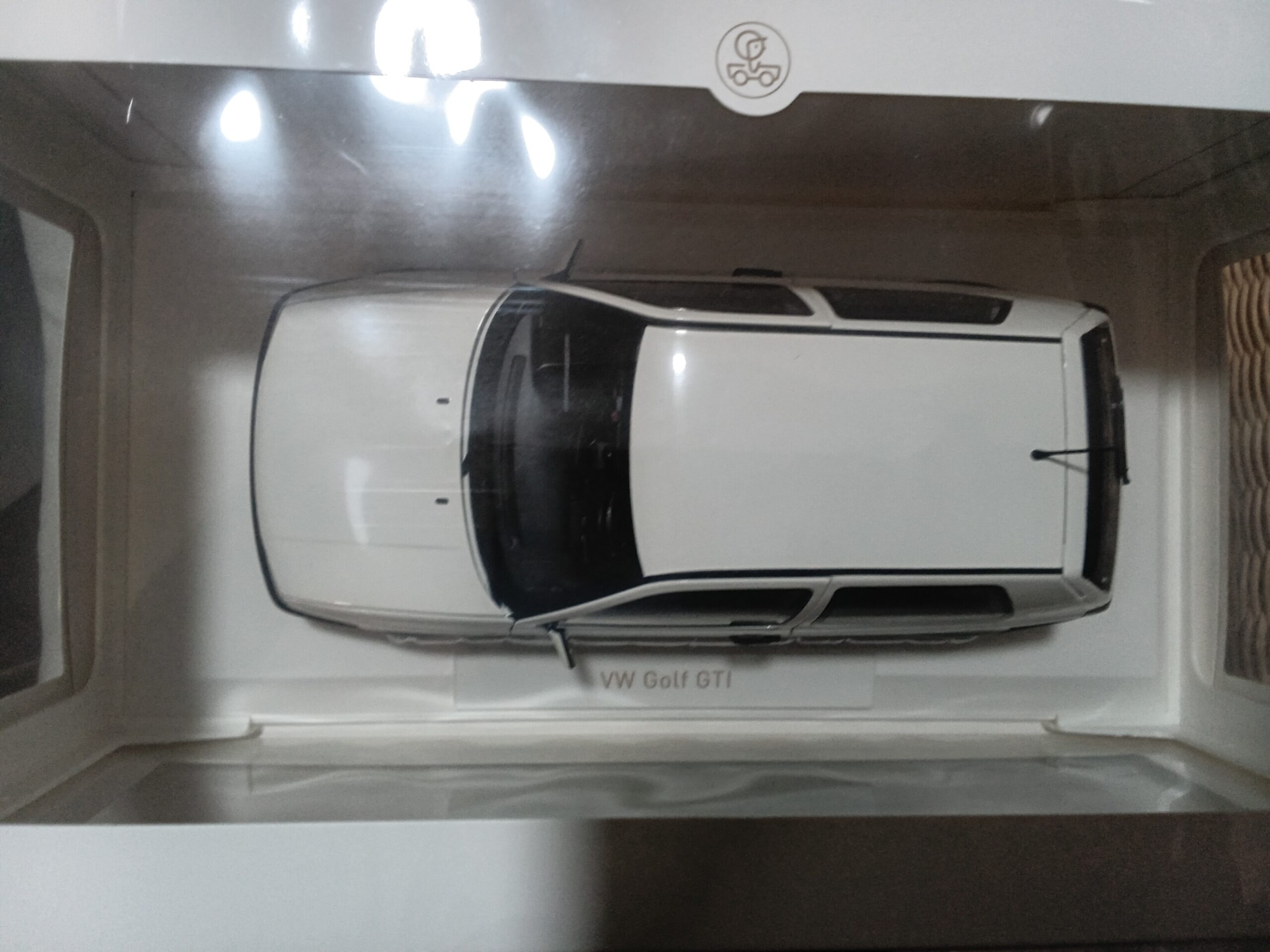 VW Golf GTI 1996 Blanc Candy 1/18 – Image 5