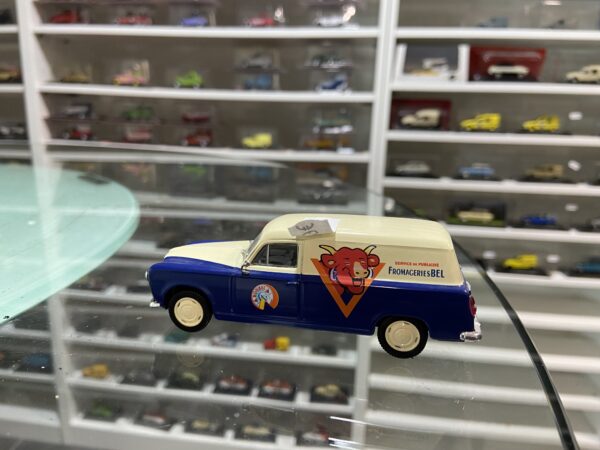 Peugeot 403 Fromageries Bel Norev 1/43