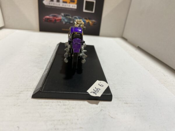 Suzuki Water Cooled 750 1/18 – Image 3
