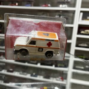 Voiture de Circuit Ambulance MK3 TCR Sous blister