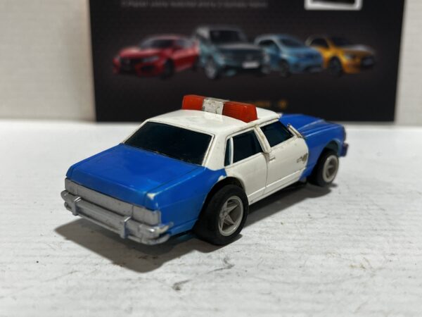 Voiture de Circuit Police Matchbox – Image 3