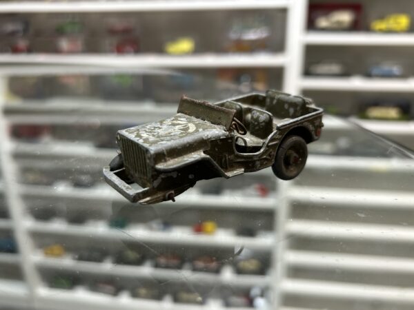 Epave Jeep Meccano Dinky Toys