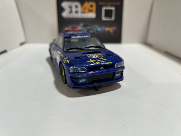 Subaru Impreza WRC bleue voiture de circuit – Image 2