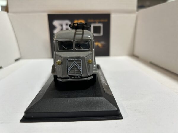 Citroen Type H Le petit Ramoneur 1/43 – Image 2
