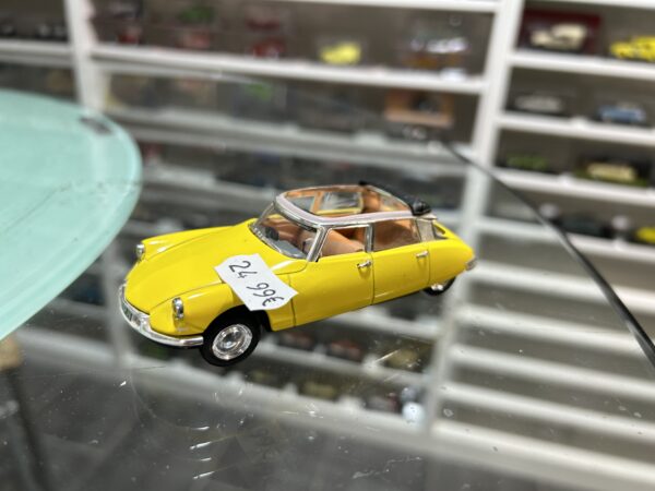 Citroen DS 19 Découvrable AEAT 1958 Norev 1/43