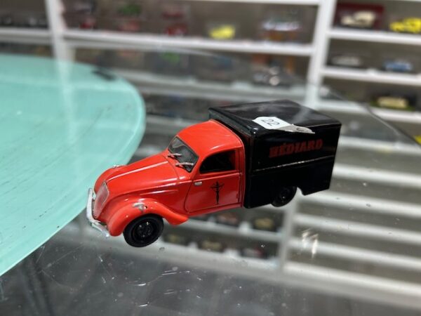Peugeot 202 Hédiard 1946 Norev 1/43