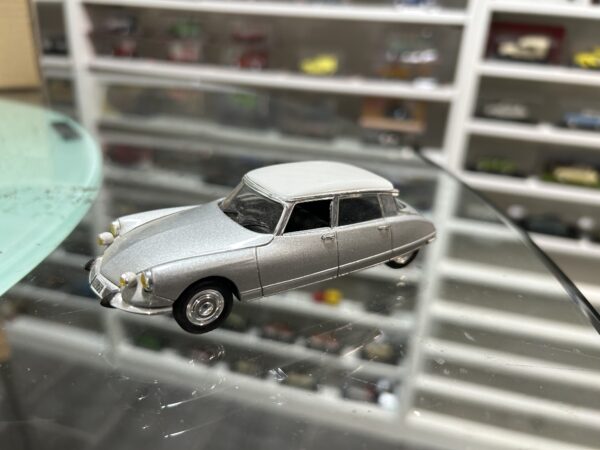 Citroen DS Pallas 1967 1/43