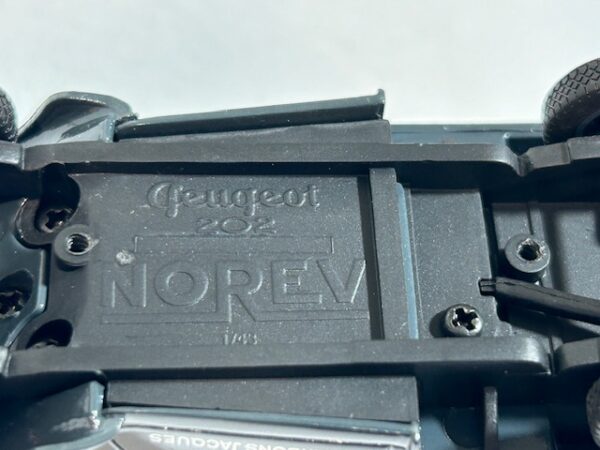 Peugeot 202 "Charbons Jacques" Norev 1/43 – Image 4