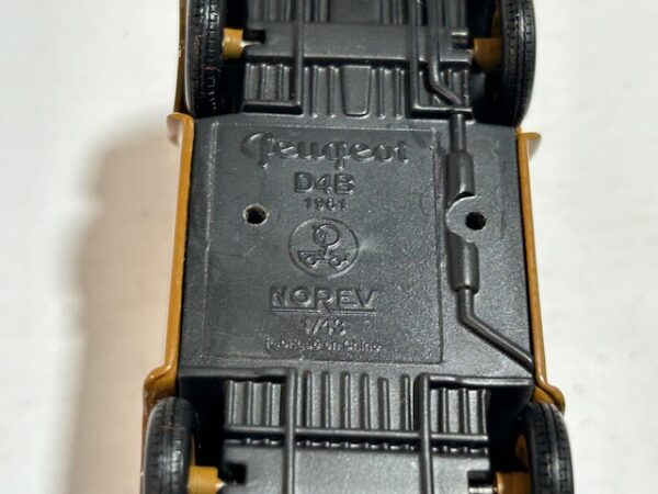 Peugeot D4B 1961 Norev 1/43 – Image 4