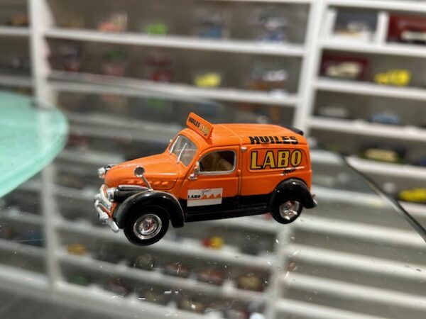 Panhard Dyna X "Huiles Labo Inox" Eligor 1/43
