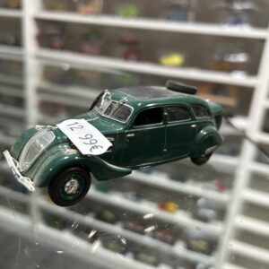Peugeot 402 Verte Norev 1/43